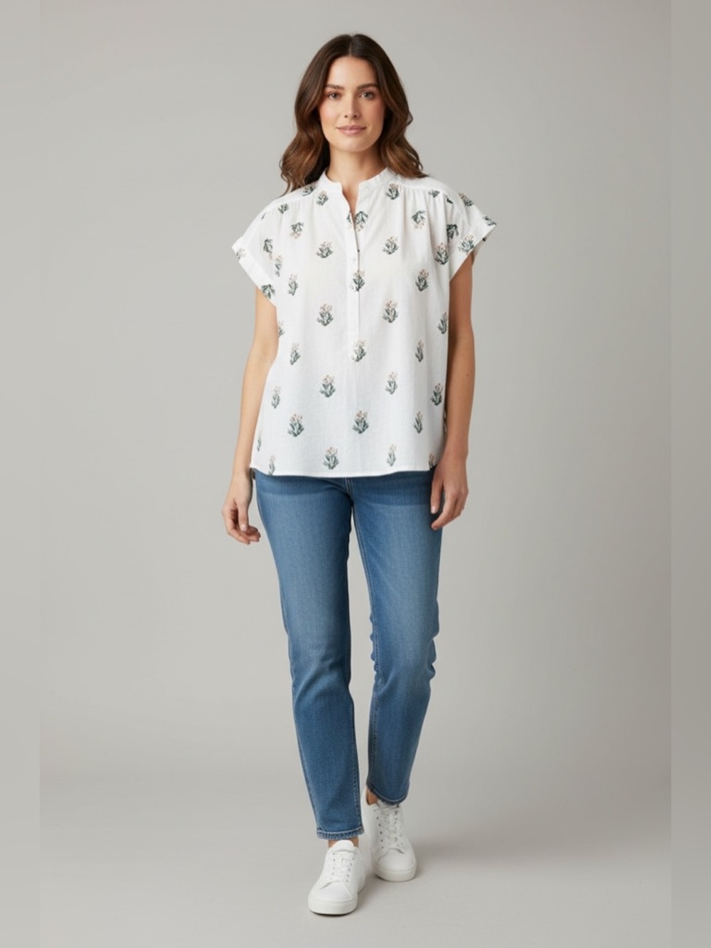 Loft Outlet Women’s Size Small Short Sleeve White Floral Pop Over Shirt